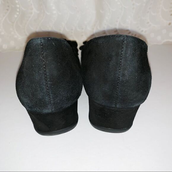 Me too black suede wedge pumps with ruffle  7.5 - Picture 3 of 8